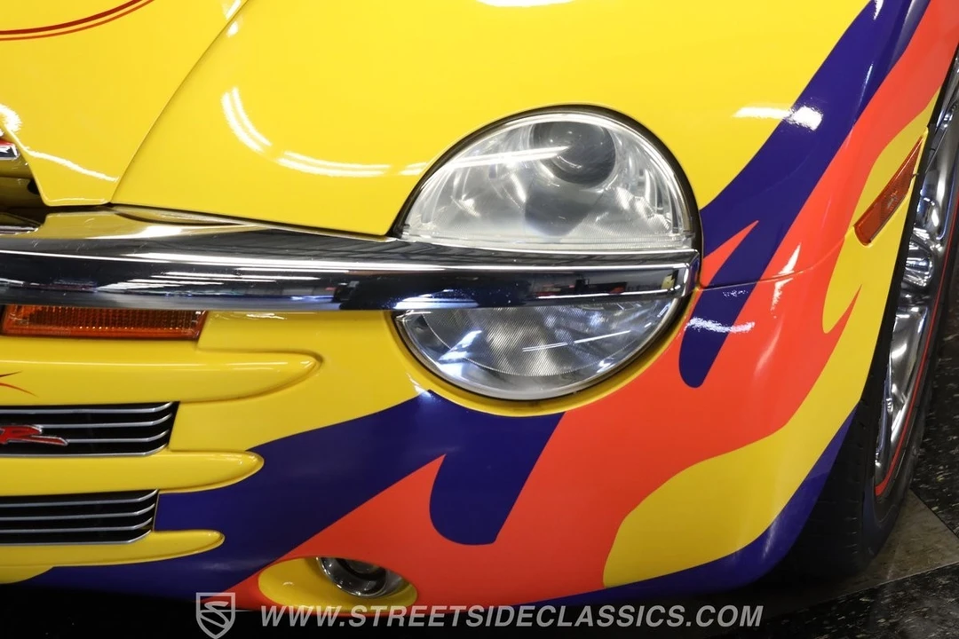 2005 Chevrolet SSR - Image 20 of 21