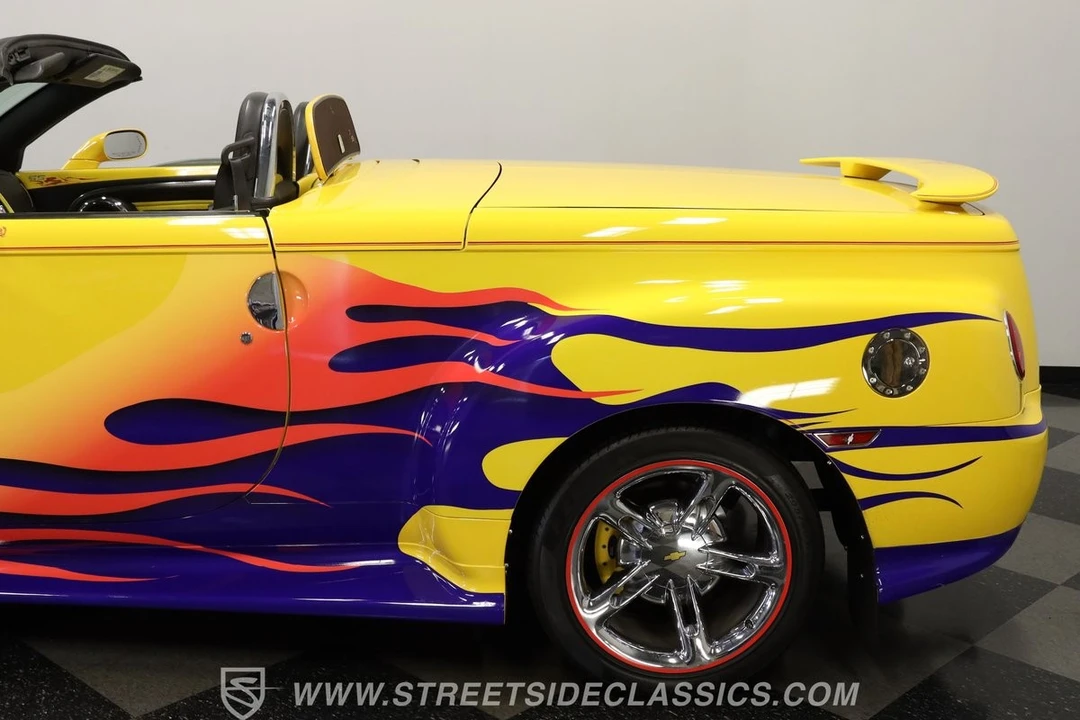 2005 Chevrolet SSR - Image 24 of 31