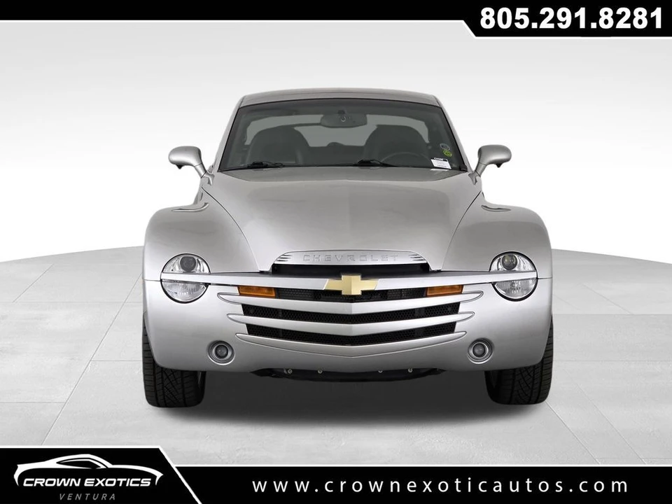 2005 Chevrolet SSR - Image 2 of 31