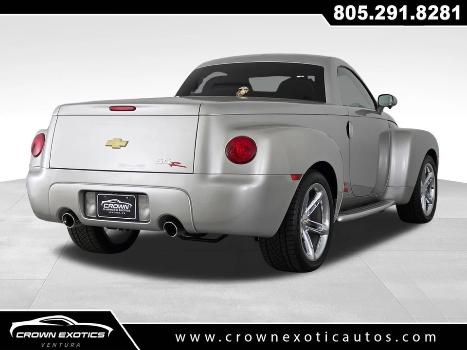 2005 Chevrolet SSR - Image 7 of 31