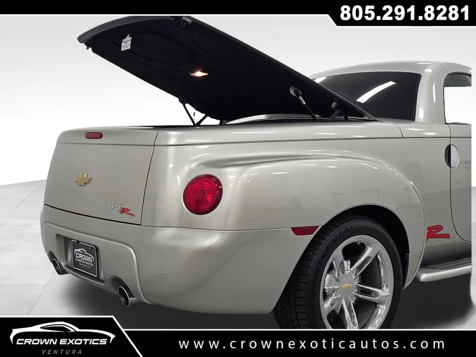 2005 Chevrolet SSR - Image 24 of 31