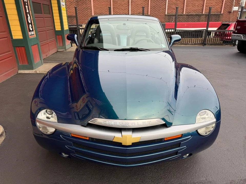 2005 Chevrolet SSR - Image 17 of 31