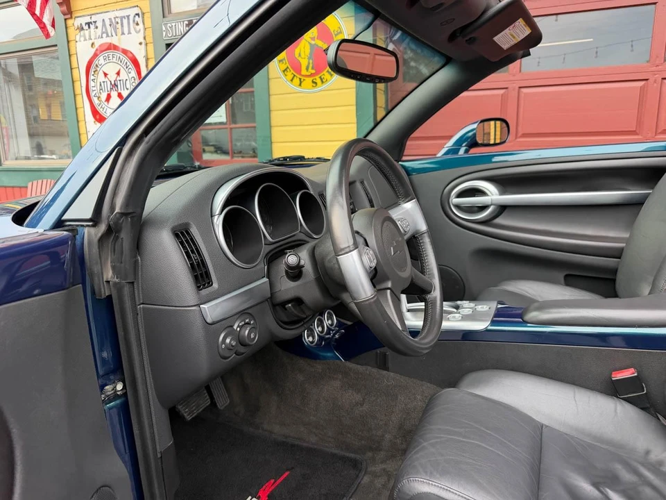 2005 Chevrolet SSR - Image 21 of 31