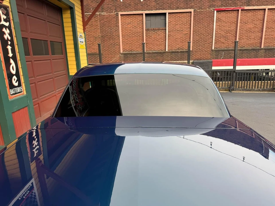 2005 Chevrolet SSR - Image 9 of 31
