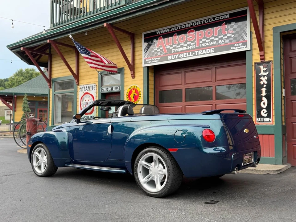 2005 Chevrolet SSR - Image 15 of 31