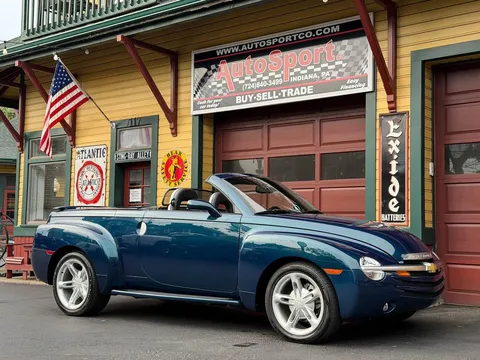 2005 Chevrolet SSR Base