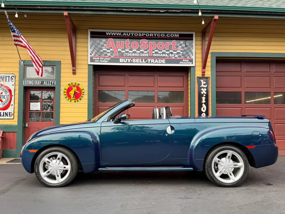 2005 Chevrolet SSR - Image 14 of 31