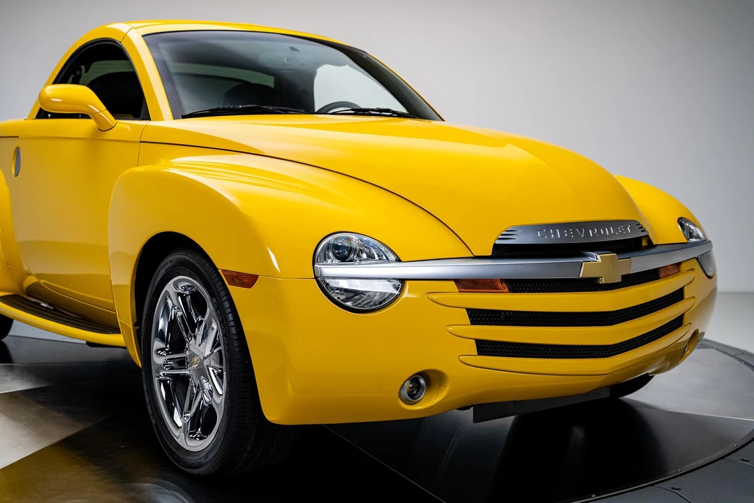 2005 Chevrolet SSR - Image 17 of 31