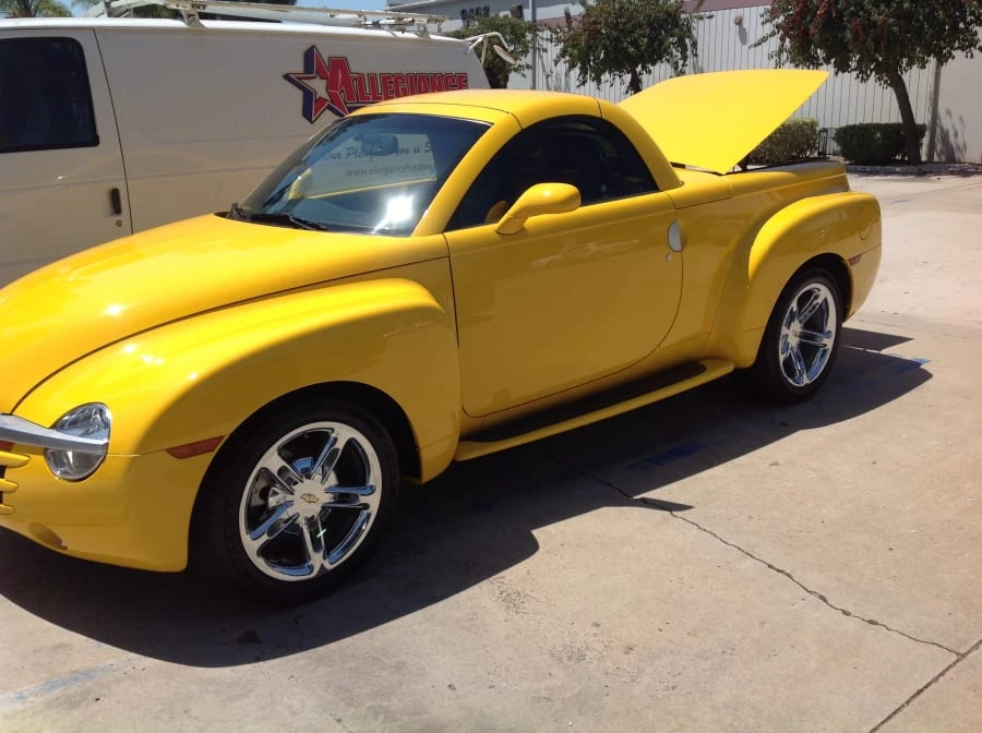 2005 Chevrolet SSR - Image 4 of 7