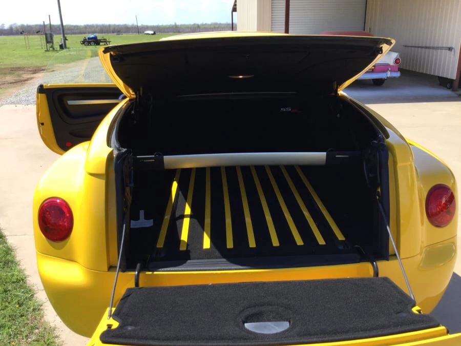 2005 Chevrolet SSR - Image 8 of 12