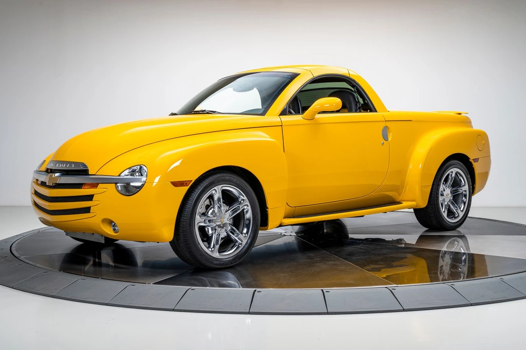 2005 Chevrolet SSR - Image 6 of 31