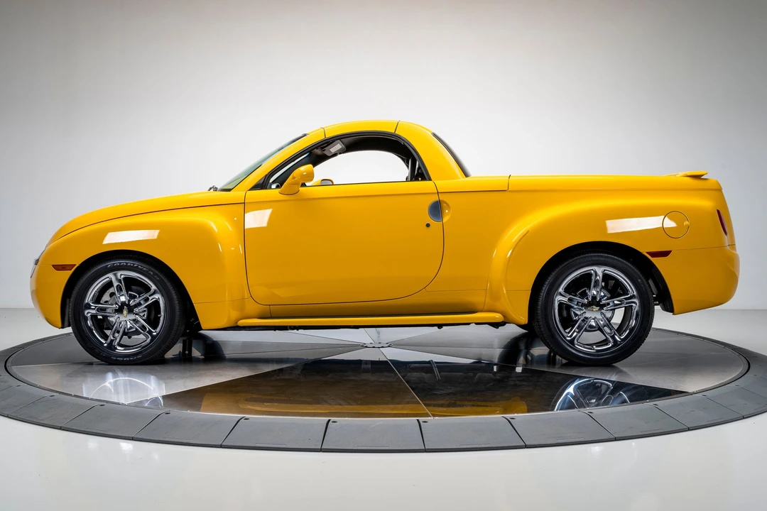 2005 Chevrolet SSR - Image 20 of 31