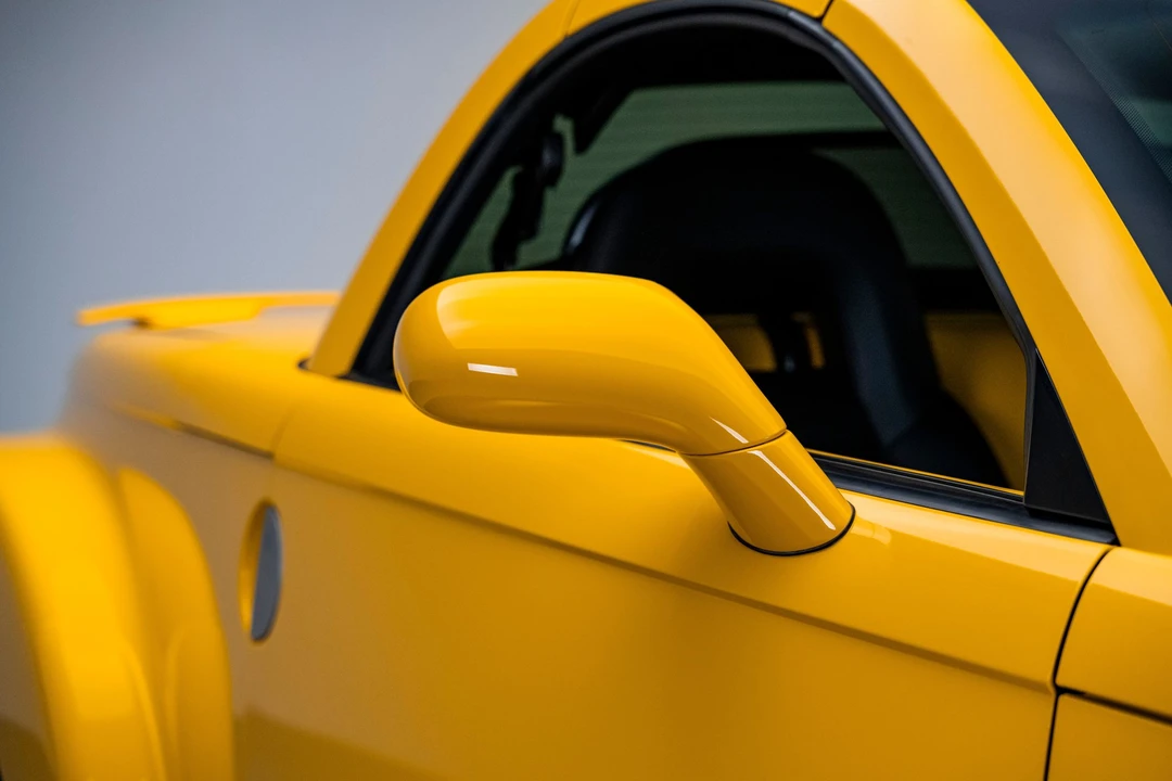 2005 Chevrolet SSR - Image 16 of 31
