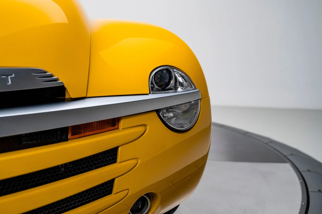 2005 Chevrolet SSR - Image 15 of 31