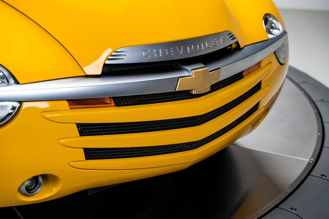 2005 Chevrolet SSR - Image 13 of 31