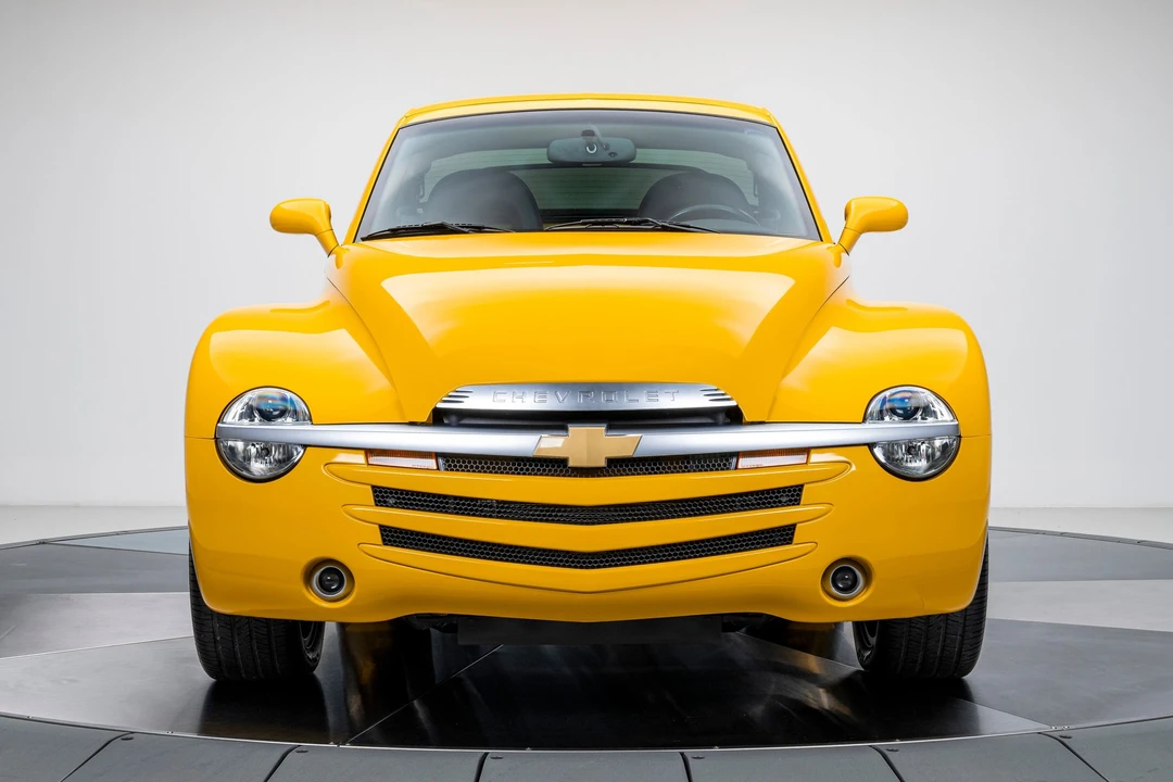 2005 Chevrolet SSR - Image 8 of 31