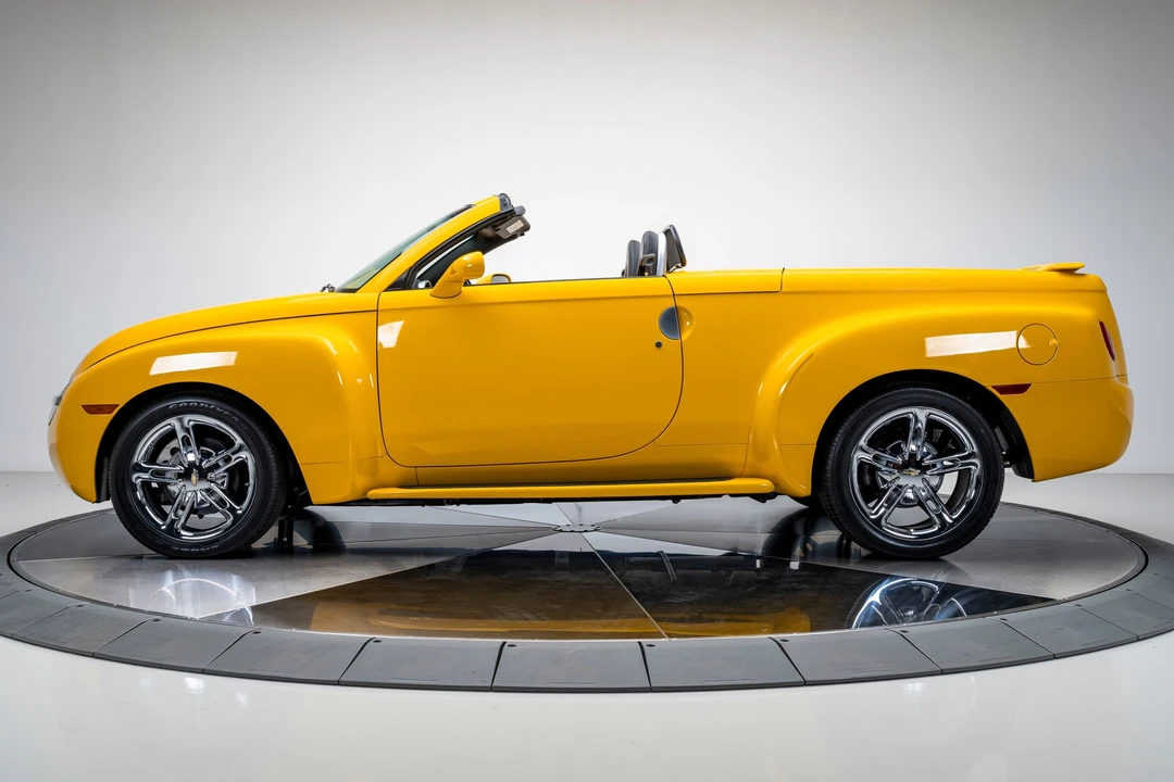 2005 Chevrolet SSR - Image 19 of 31