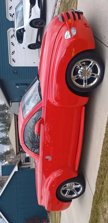 2005 Chevrolet SSR - Image 3 of 8