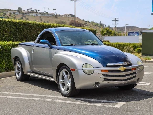 2005 Chevrolet SSR - Image 3 of 31