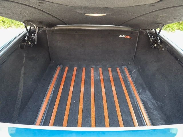 2005 Chevrolet SSR - Image 28 of 31