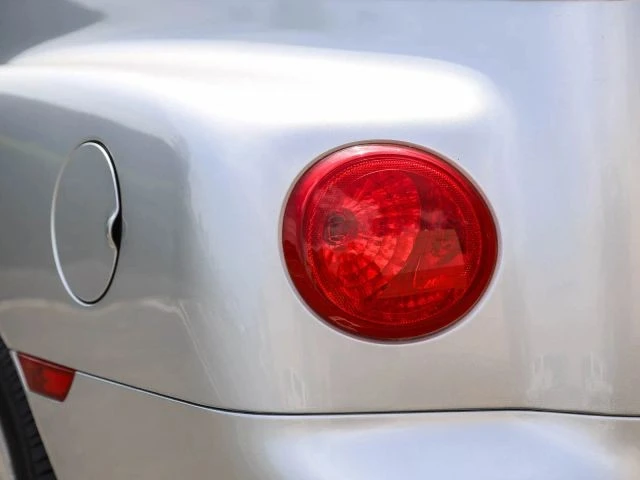 2005 Chevrolet SSR - Image 10 of 31