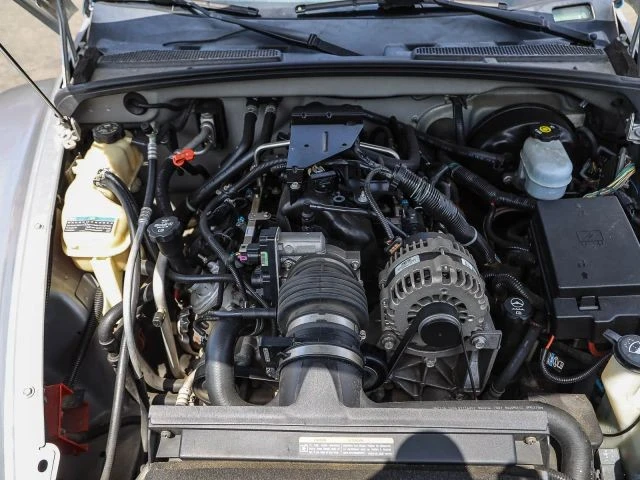 2005 Chevrolet SSR - Image 29 of 31