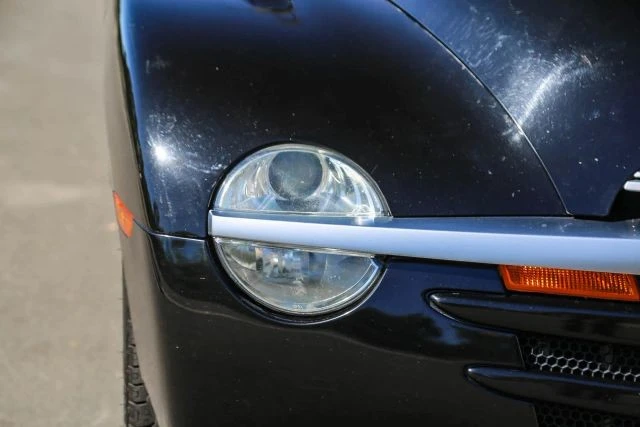 2005 Chevrolet SSR - Image 10 of 21
