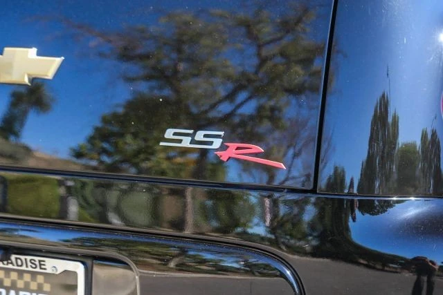 2005 Chevrolet SSR - Image 15 of 21