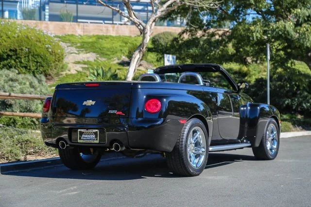 2005 Chevrolet SSR - Image 6 of 21