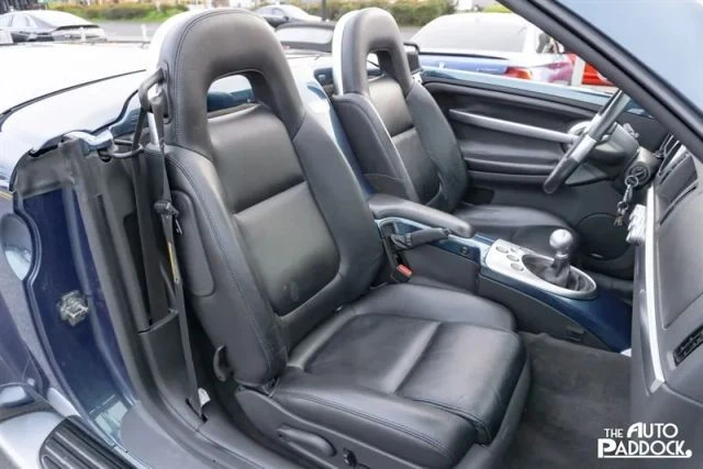 2005 Chevrolet SSR - Image 18 of 21