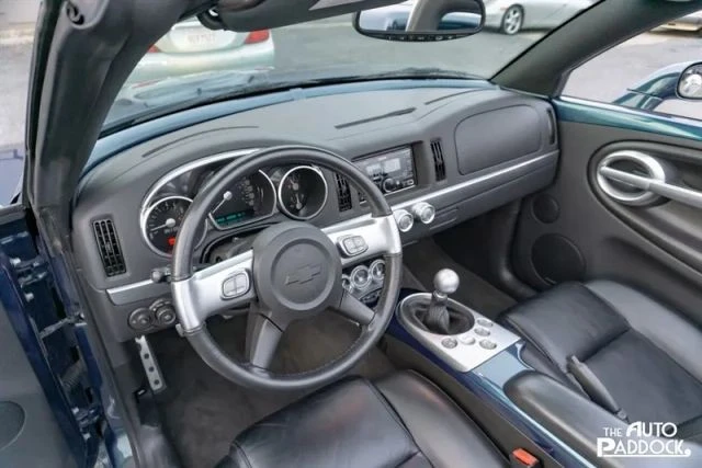 2005 Chevrolet SSR - Image 15 of 21