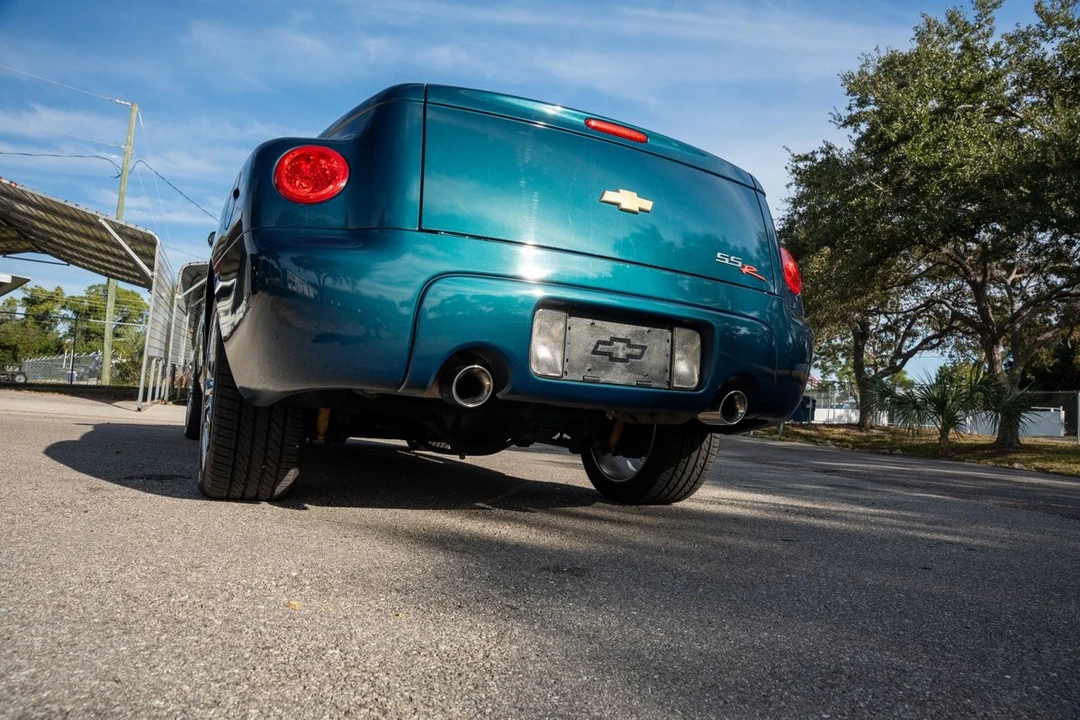2005 Chevrolet SSR - Image 18 of 21