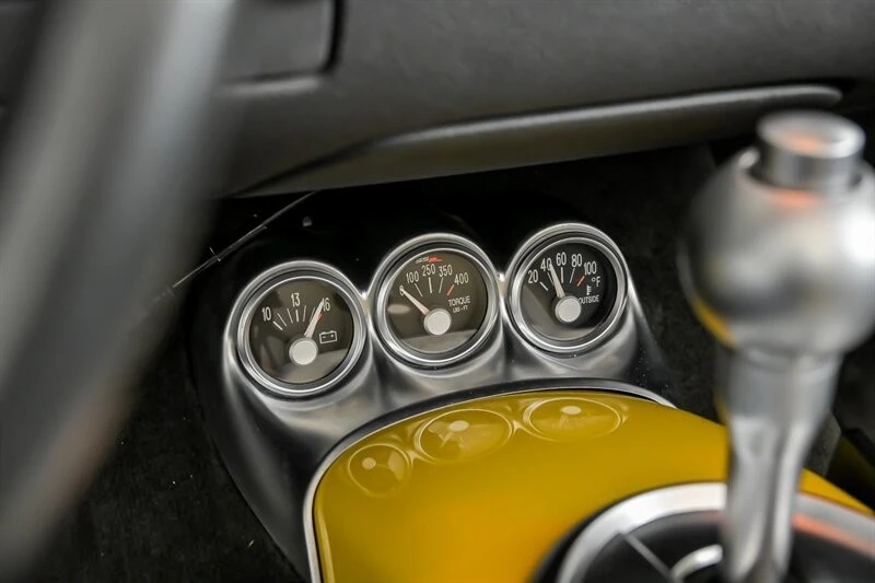 2005 Chevrolet SSR - Image 25 of 31