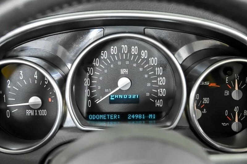 2005 Chevrolet SSR - Image 21 of 31