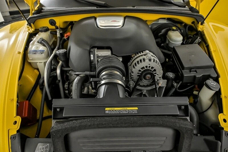 2005 Chevrolet SSR - Image 14 of 31