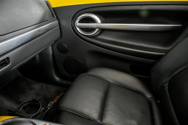 2005 Chevrolet SSR - Image 28 of 31