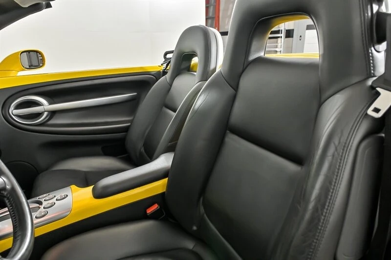 2005 Chevrolet SSR - Image 18 of 31