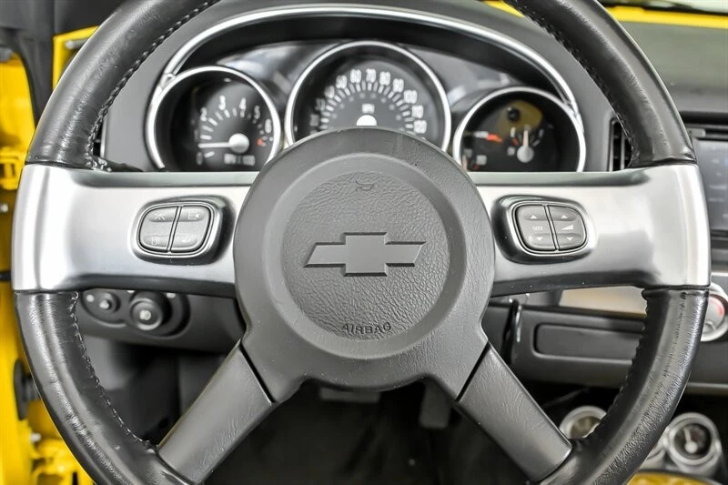 2005 Chevrolet SSR - Image 22 of 31