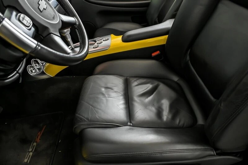 2005 Chevrolet SSR - Image 17 of 31