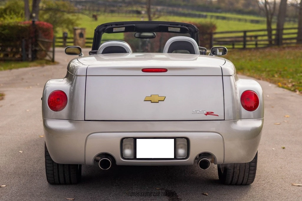 2005 Chevrolet SSR - Image 7 of 12