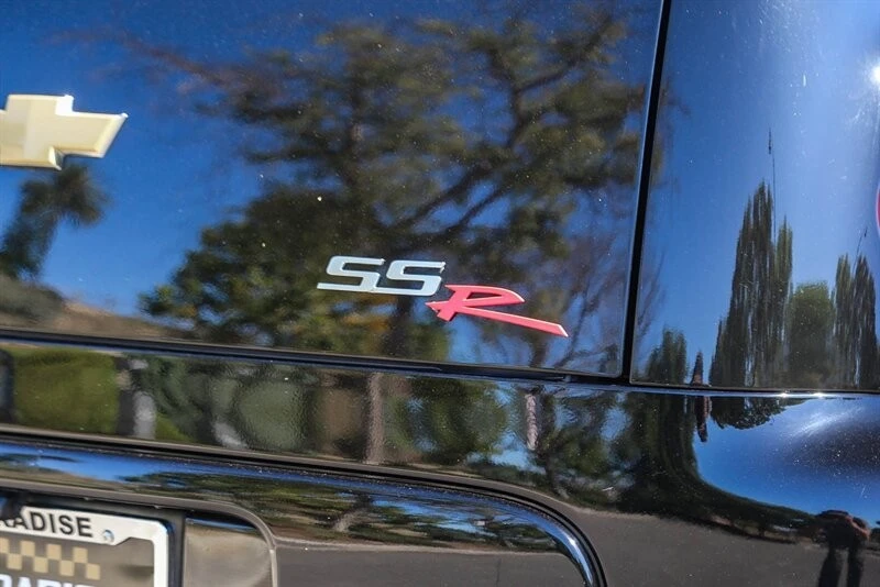 2005 Chevrolet SSR - Image 16 of 21