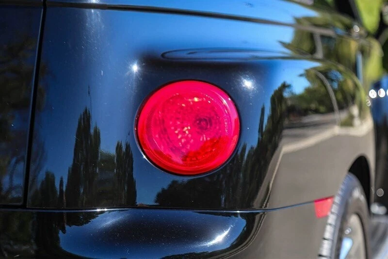2005 Chevrolet SSR - Image 17 of 21