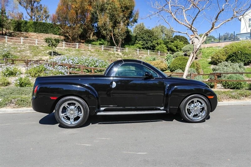 2005 Chevrolet SSR - Image 20 of 21
