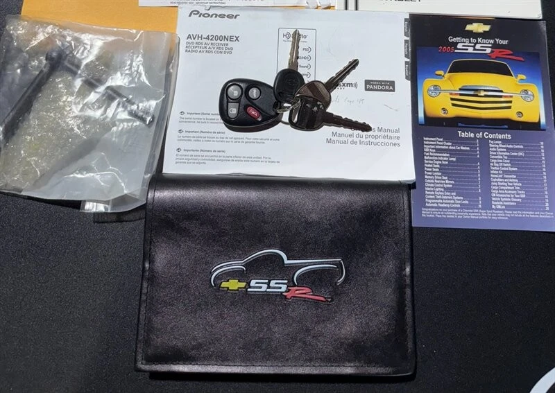 2005 Chevrolet SSR - Image 2 of 21