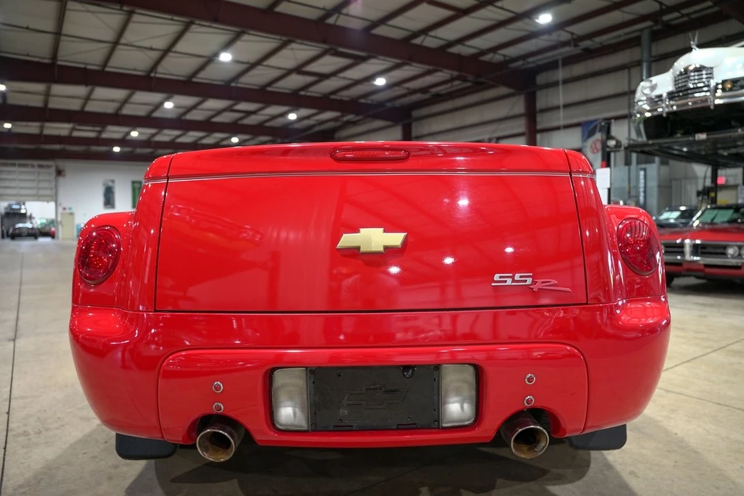 2005 Chevrolet SSR - Image 7 of 12