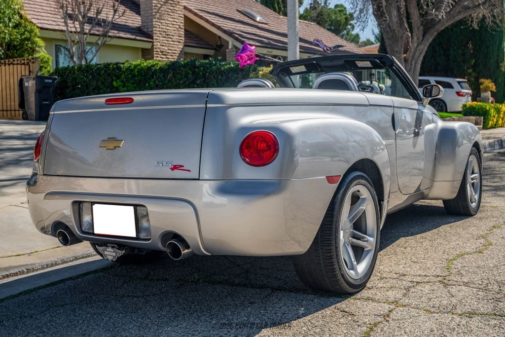 2005 Chevrolet SSR - Image 8 of 12