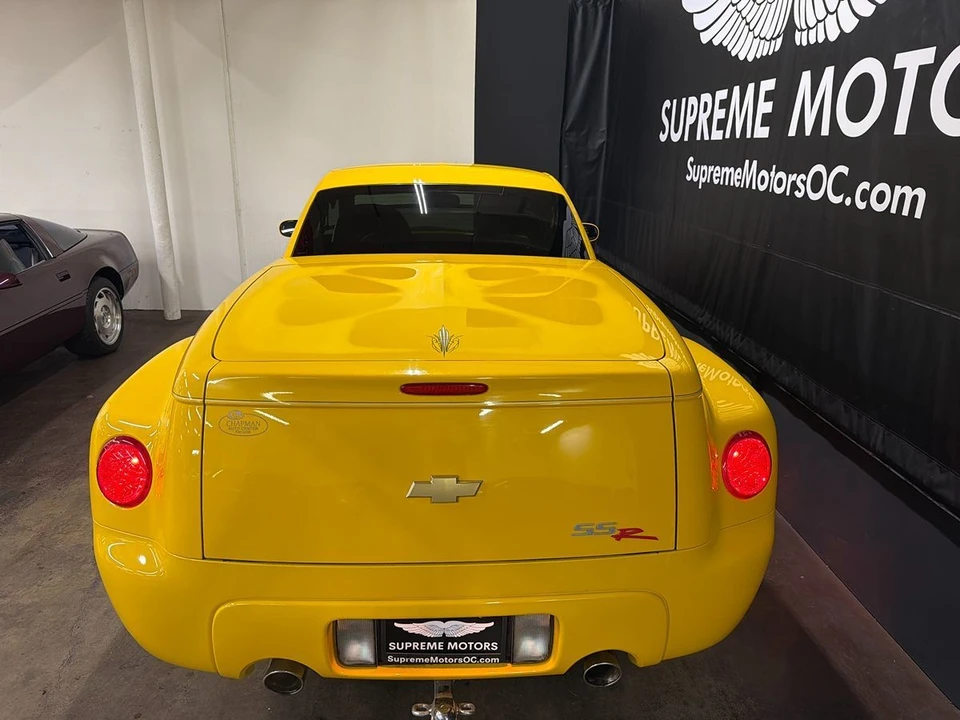 2005 Chevrolet SSR - Image 18 of 21