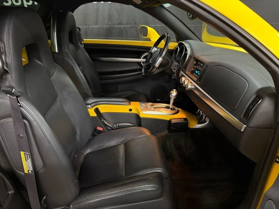 2005 Chevrolet SSR - Image 20 of 24
