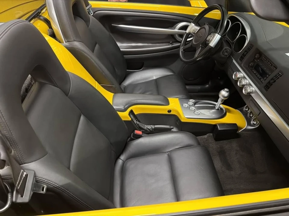 2005 Chevrolet SSR - Image 24 of 24