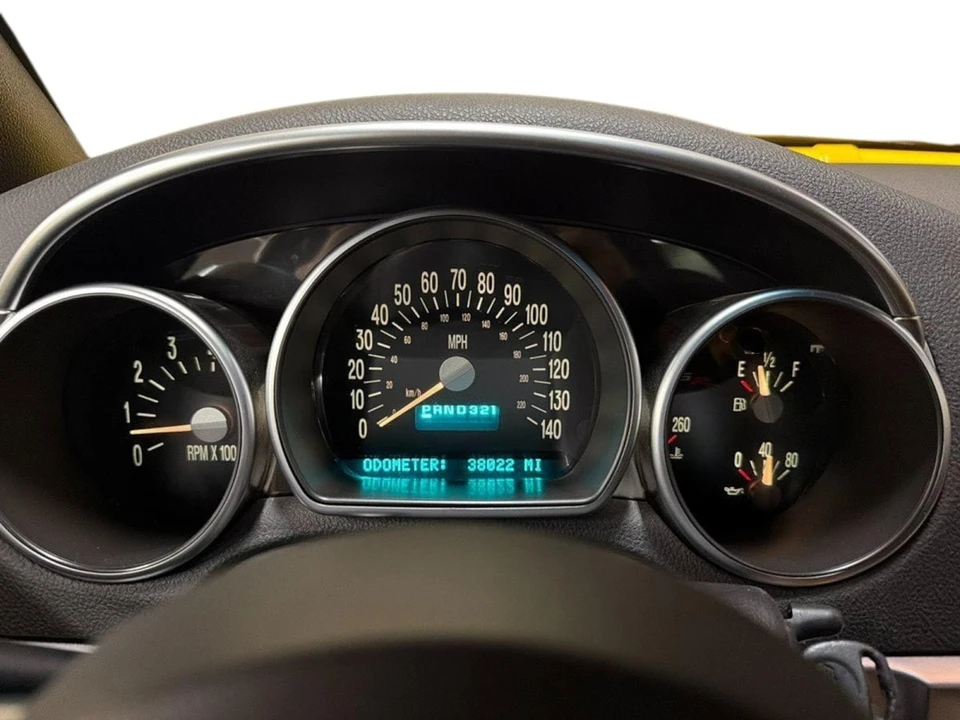 2005 Chevrolet SSR - Image 10 of 21
